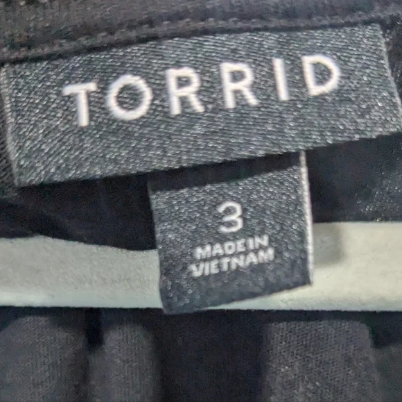 Torrid Vintage Cotton Jersey Relaxed Tie-Front Top - Picture 4 of 5